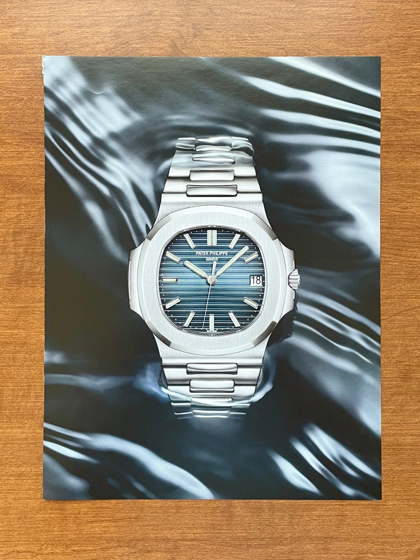 Patek Philippe Nautilus Ref. 5711 image (dark) Advertisement